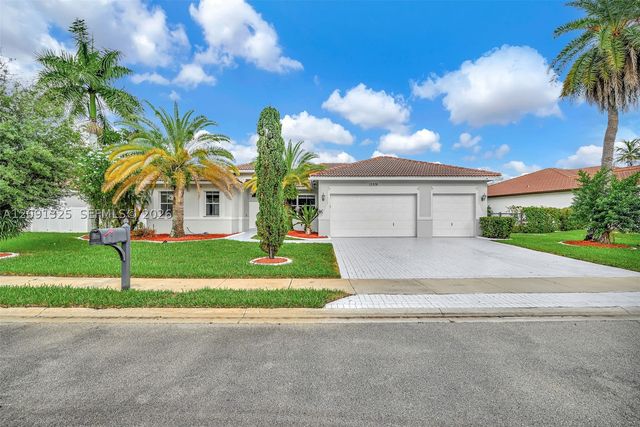 15976 SW 4th St, Pembroke Pines, FL 33027