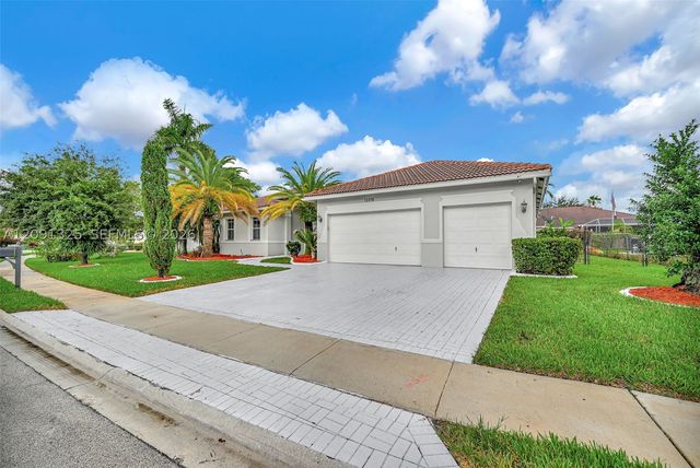 15976 SW 4th St, Pembroke Pines, FL 33027