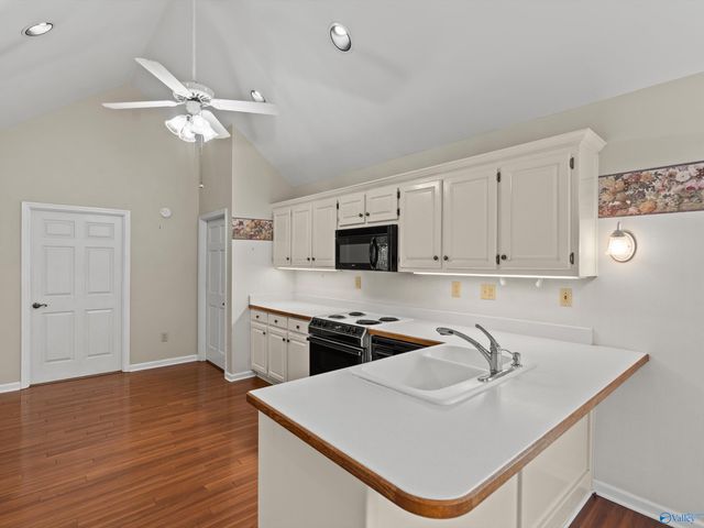 304 Bay Hill Way SW, Huntsville, AL 35824