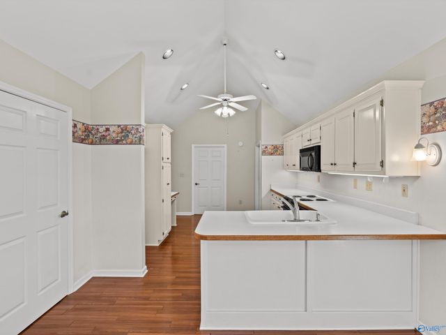 304 Bay Hill Way SW, Huntsville, AL 35824