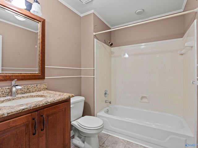 304 Bay Hill Way SW, Huntsville, AL 35824