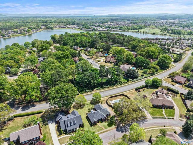 304 Bay Hill Way SW, Huntsville, AL 35824