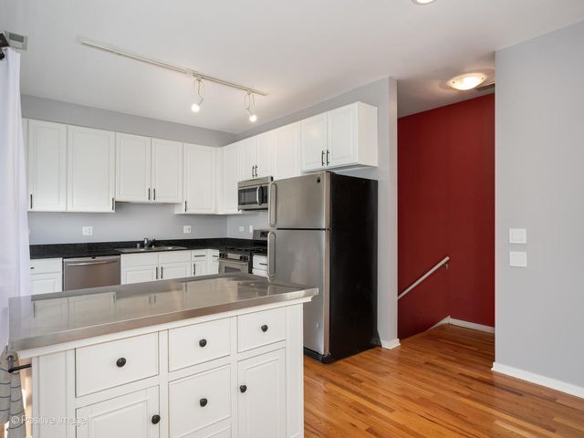 1808 S Michigan Avenue 38, Chicago, IL 60616