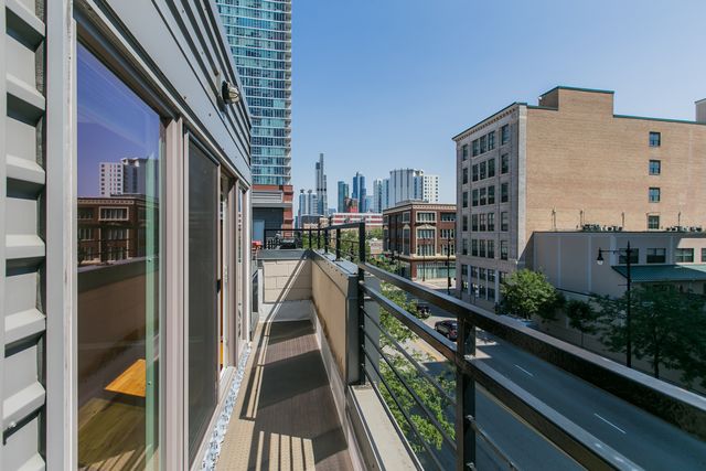 1808 S Michigan Avenue 38, Chicago, IL 60616