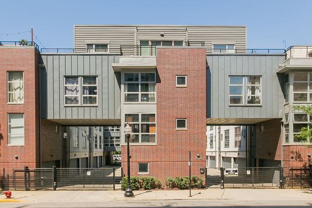 1808 S Michigan Avenue 38, Chicago, IL 60616