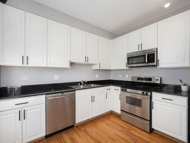 1808 S Michigan Avenue 38, Chicago, IL 60616