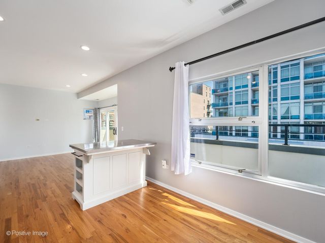 1808 S Michigan Avenue 38, Chicago, IL 60616