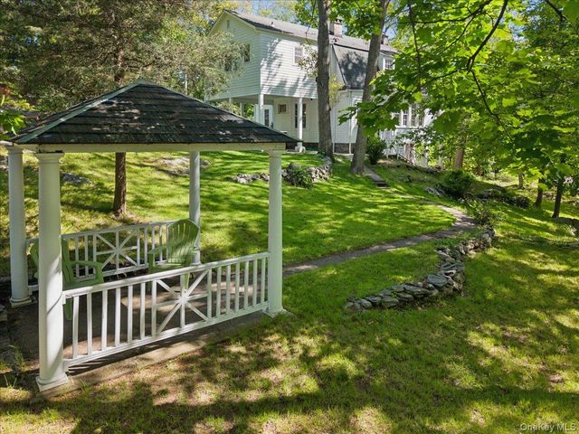 27 Dorchester Avenue, Hastings-on-hudson, NY 10706