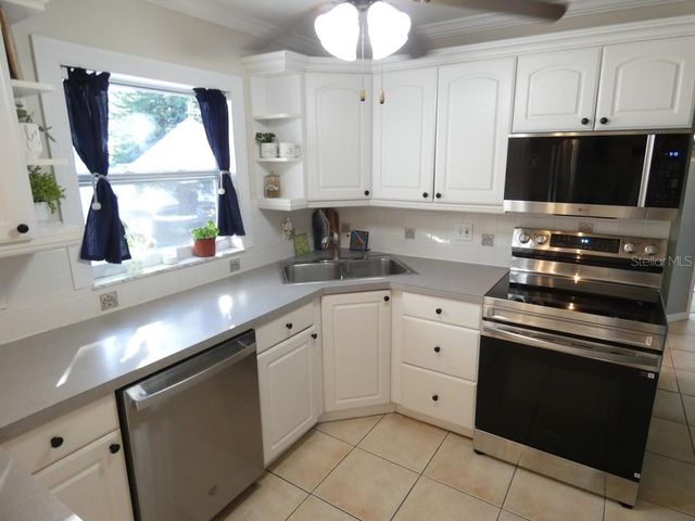 1751 EL TRINIDAD DRIVE E, Clearwater, FL 33759