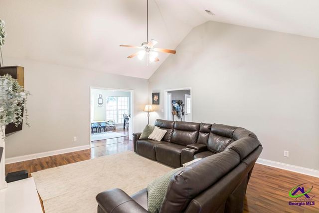 165 Crystal Ridge Cir, Byron, GA 31008