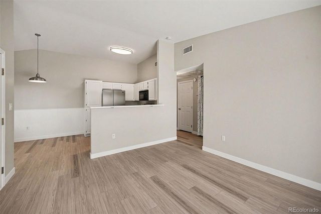 8365 Pebble Creek Way 201, Highlands Ranch, CO 80126
