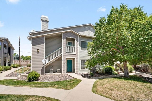 8365 Pebble Creek Way 201, Highlands Ranch, CO 80126