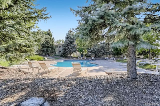 8365 Pebble Creek Way 201, Highlands Ranch, CO 80126