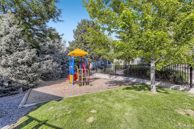 8365 Pebble Creek Way 201, Highlands Ranch, CO 80126