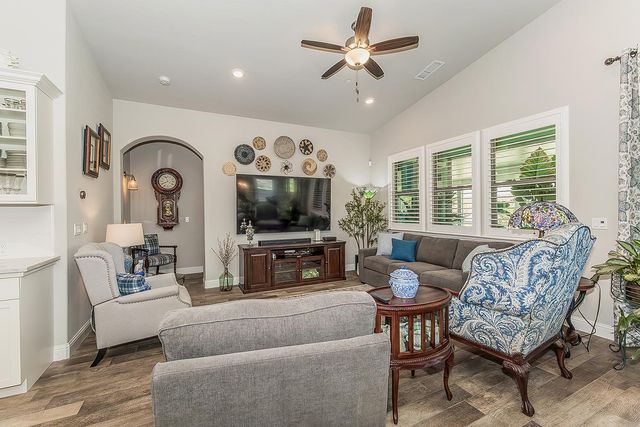 19732 Desert Willow Lane, Friant, CA 93626