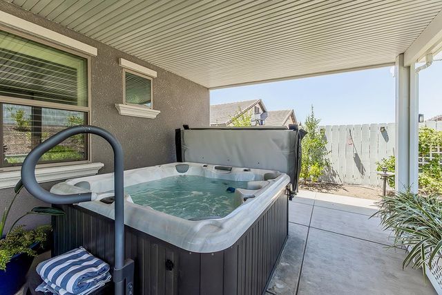 19732 Desert Willow Lane, Friant, CA 93626