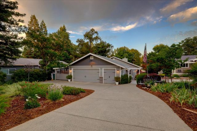 23714 Shadow Dr, Auburn, CA 95602