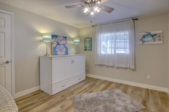 23714 Shadow Dr, Auburn, CA 95602