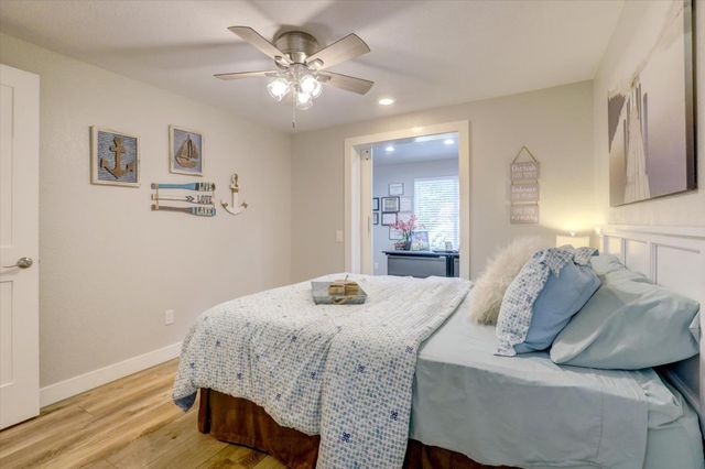 23714 Shadow Dr, Auburn, CA 95602