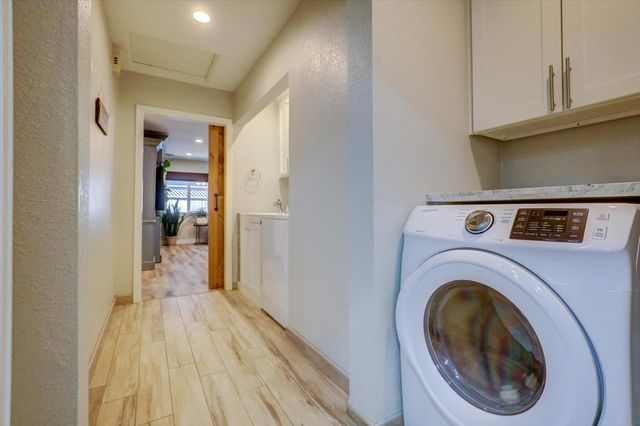 23714 Shadow Dr, Auburn, CA 95602