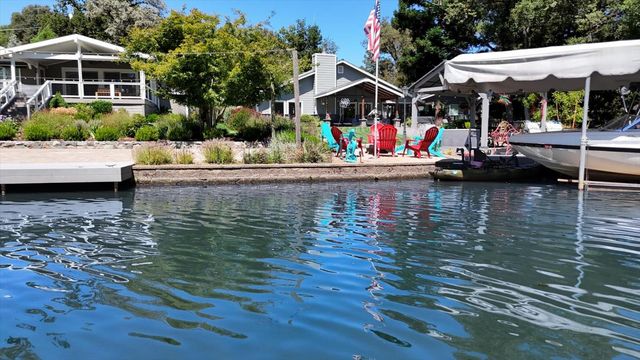 23714 Shadow Dr, Auburn, CA 95602