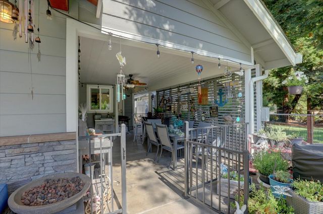 23714 Shadow Dr, Auburn, CA 95602