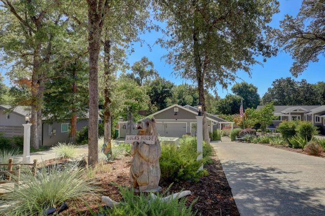 23714 Shadow Dr, Auburn, CA 95602