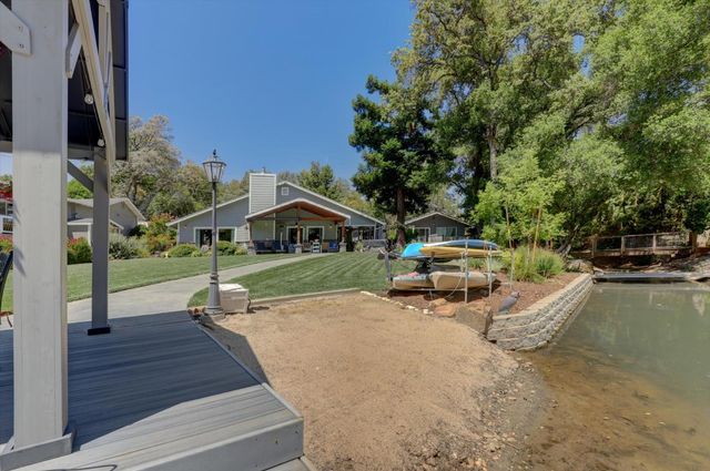 23714 Shadow Dr, Auburn, CA 95602