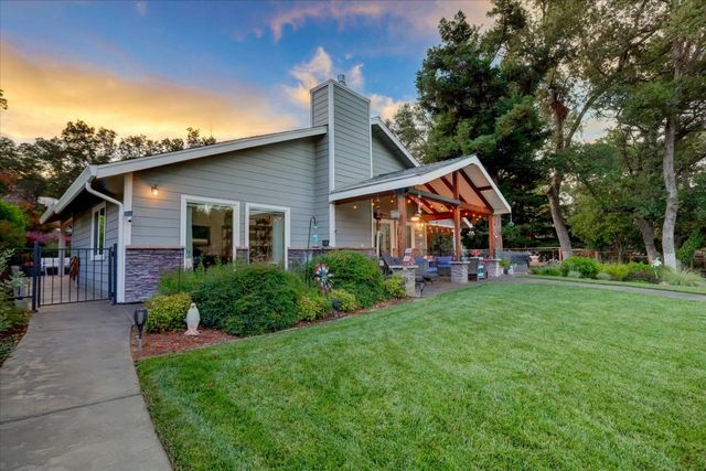 23714 Shadow Dr, Auburn, CA 95602