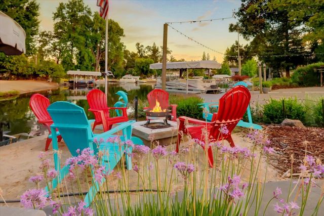 23714 Shadow Dr, Auburn, CA 95602