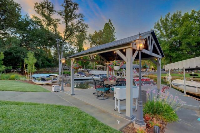 23714 Shadow Dr, Auburn, CA 95602
