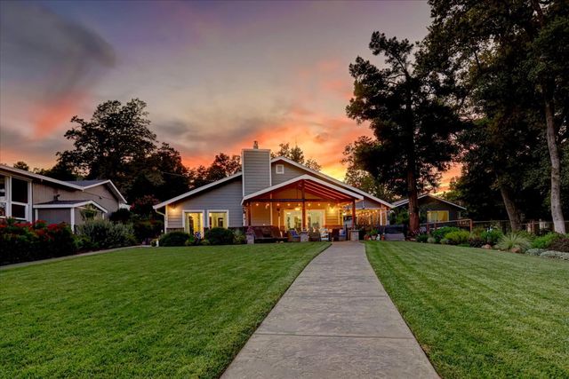 23714 Shadow Dr, Auburn, CA 95602