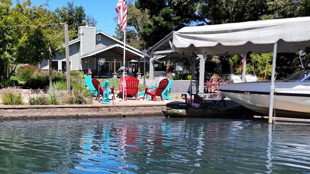 23714 Shadow Dr, Auburn, CA 95602