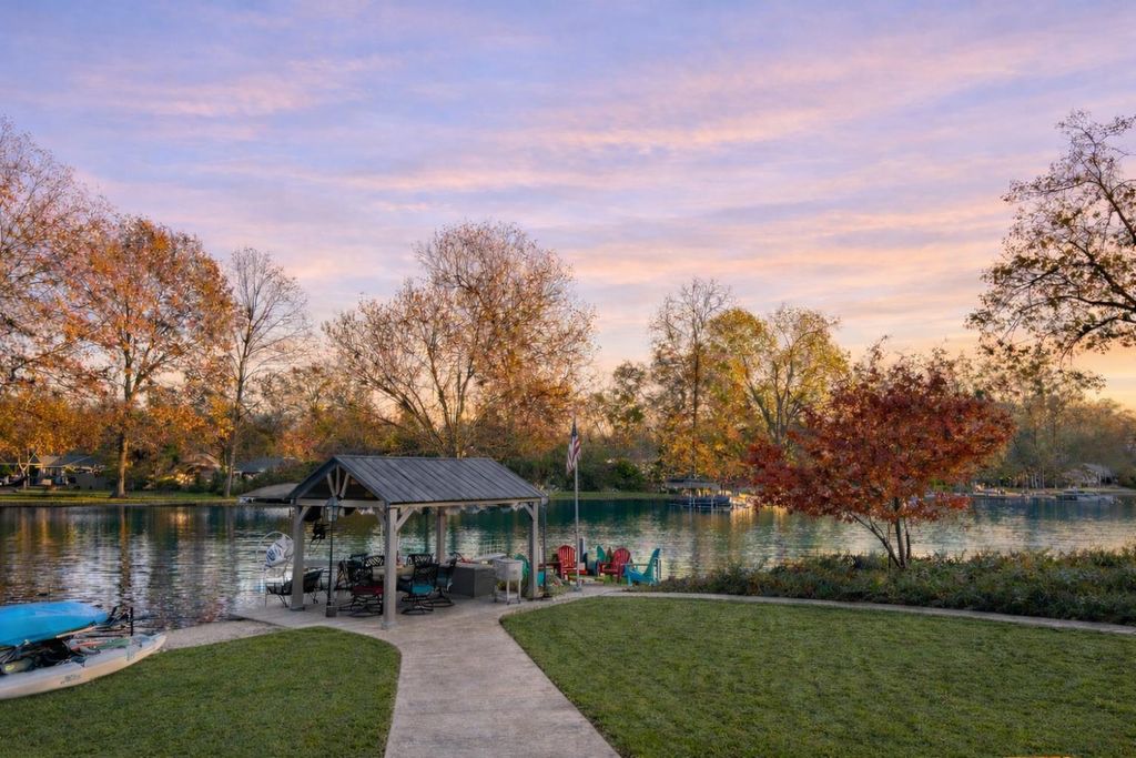 23714 Shadow Dr, Auburn, CA 95602