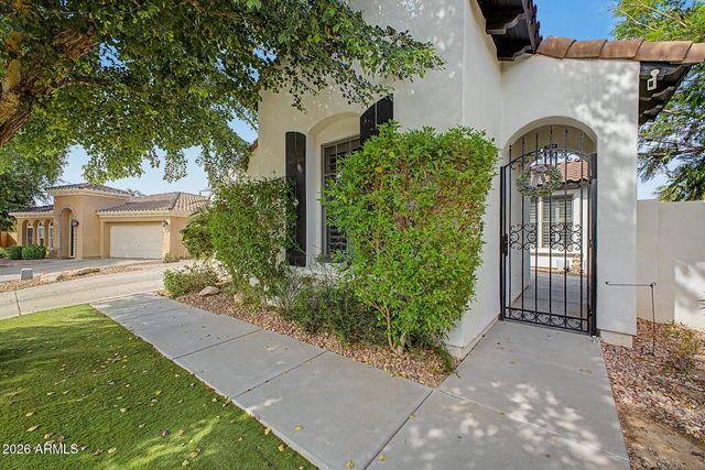 3057 S HALSTED Drive, Chandler, AZ 85286