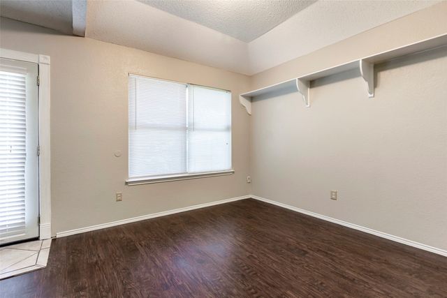 845 Applewood Drive, Cedar Hill, TX 75104