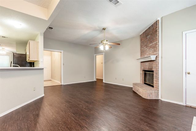 845 Applewood Drive, Cedar Hill, TX 75104