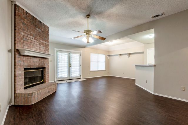 845 Applewood Drive, Cedar Hill, TX 75104