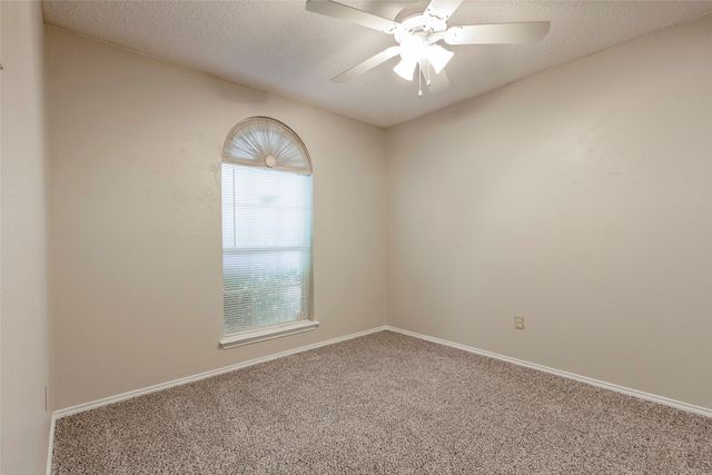 845 Applewood Drive, Cedar Hill, TX 75104