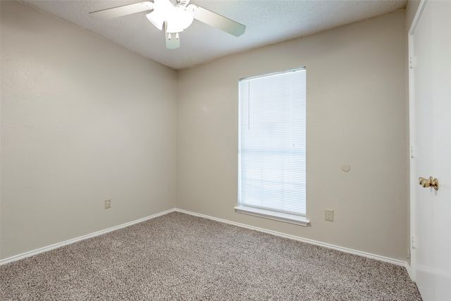 845 Applewood Drive, Cedar Hill, TX 75104