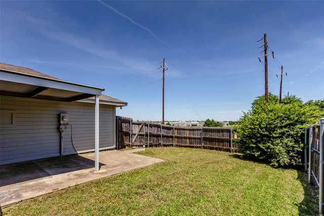 845 Applewood Drive, Cedar Hill, TX 75104