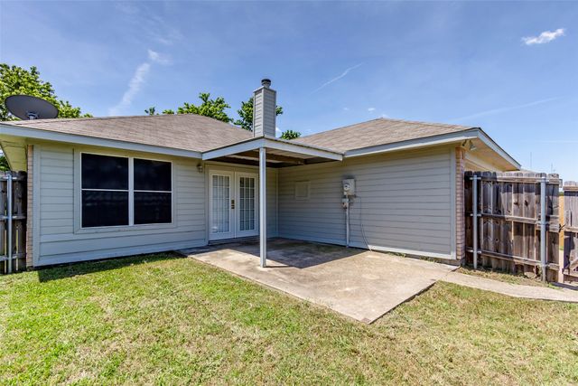 845 Applewood Drive, Cedar Hill, TX 75104