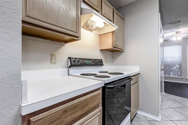 845 Applewood Drive, Cedar Hill, TX 75104