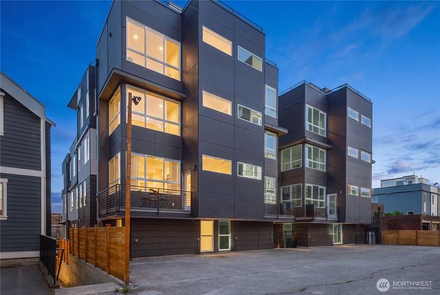 2328 A Franklin Avenue E, Seattle, WA 98102