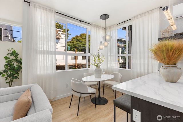 2328 A Franklin Avenue E, Seattle, WA 98102