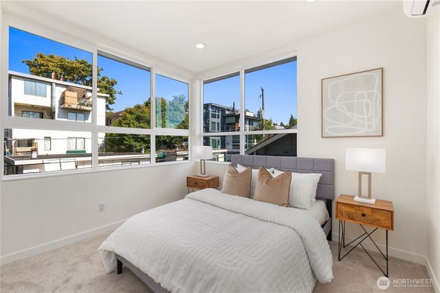2328 A Franklin Avenue E, Seattle, WA 98102
