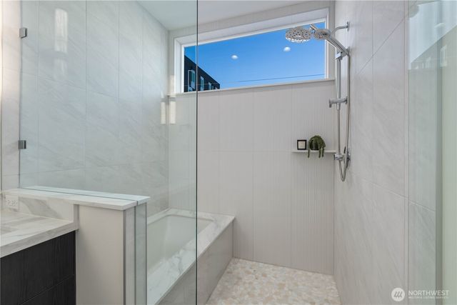 2328 A Franklin Avenue E, Seattle, WA 98102