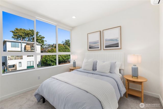 2328 A Franklin Avenue E, Seattle, WA 98102