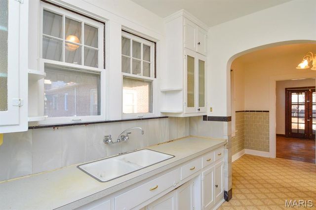 318 State Street, Belleville, IL 62220