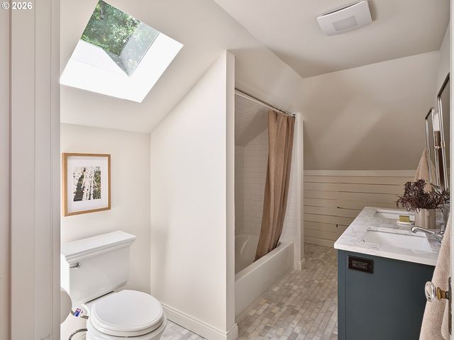 4006 Ne FLANDERS St, Portland, OR 97232